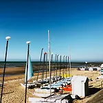 Maison Avec Jardin, Calme Et Ensoleillee A 2 Minutes Du Centre-ville * Cabourg