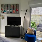 Semesterbostad Maison Avec Jardin, Calme Et Ensoleillee A 2 Minutes Du Centre-ville