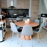 Maison Avec Jardin, Calme Et Ensoleillee A 2 Minutes Du Centre-ville Semesterbostad *