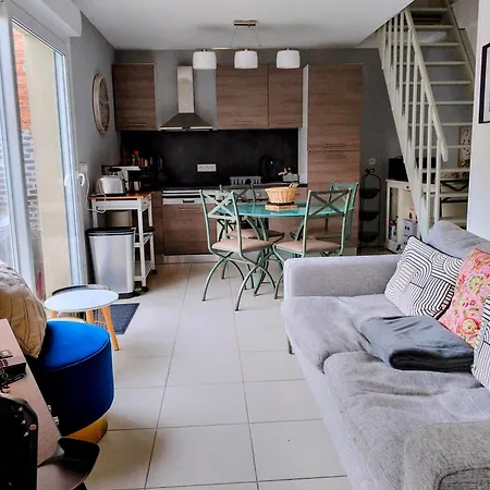 Maison Avec Jardin, Calme Et Ensoleillee A 2 Minutes Du Centre-ville *