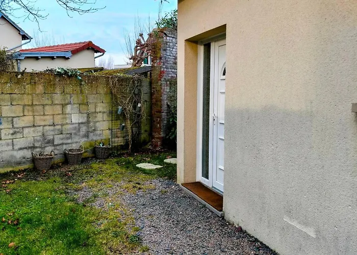 Maison Avec Jardin, Calme Et Ensoleillee A 2 Minutes Du Centre-ville