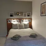 Vakantiehuis Maison Avec Jardin, Calme Et Ensoleillee A 2 Minutes Du Centre-ville *