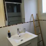Vakantiehuis Maison Avec Jardin, Calme Et Ensoleillee A 2 Minutes Du Centre-ville *