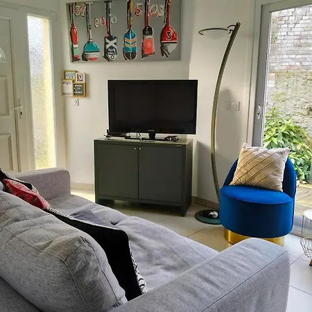Сasa de vacaciones Maison Avec Jardin, Calme Et Ensoleillée à 2 Minutes Du Centre-ville
