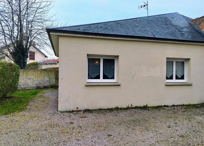 Maison Avec Jardin, Calme Et Ensoleillee A 2 Minutes Du Centre-ville * Кабур