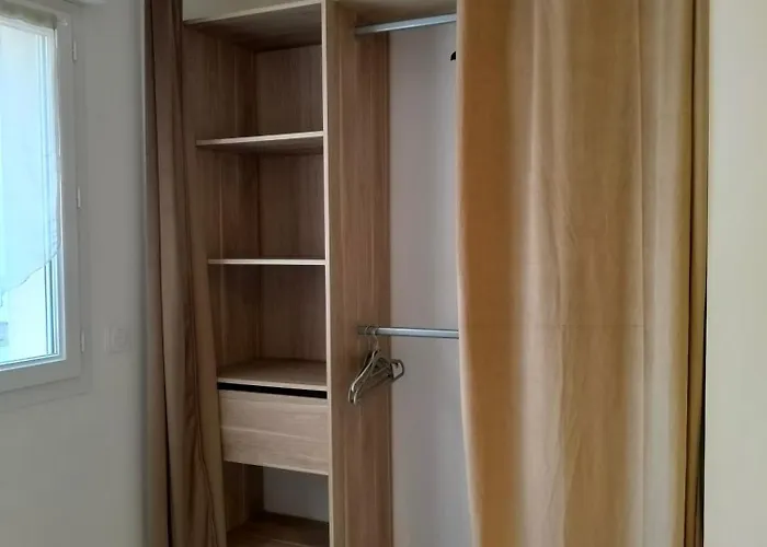 Maison Avec Jardin, Calme Et Ensoleillee A 2 Minutes Du Centre-ville Дом отдыха Кабур