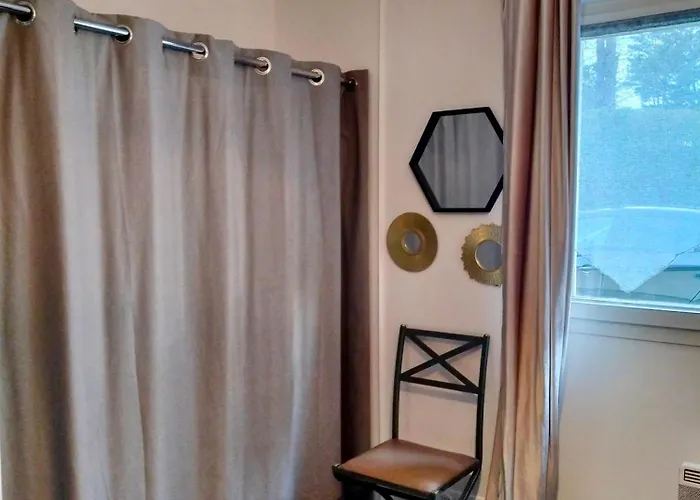 Maison Avec Jardin, Calme Et Ensoleillee A 2 Minutes Du Centre-ville Кабур