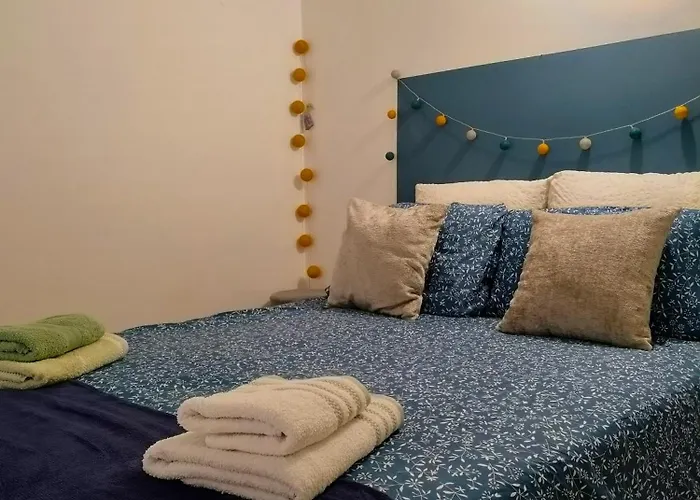 Дом отдыха Maison Avec Jardin, Calme Et Ensoleillee A 2 Minutes Du Centre-ville